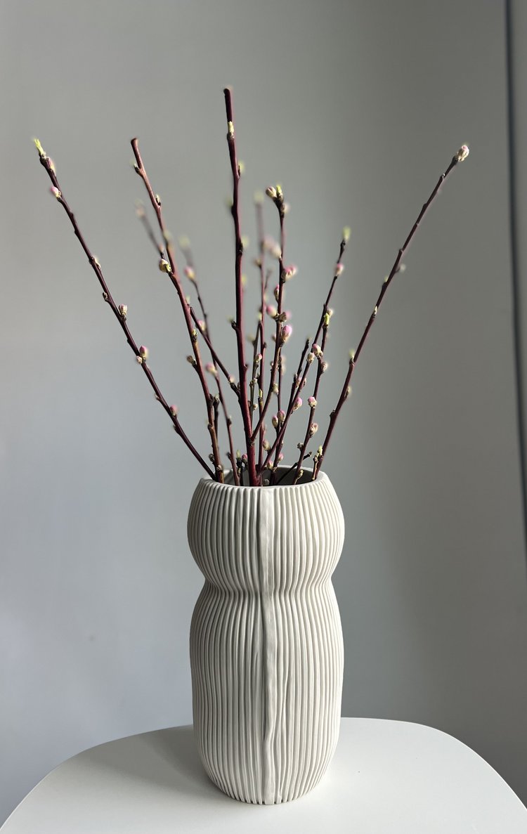 LARGE 05 ROUND CURVY VASE