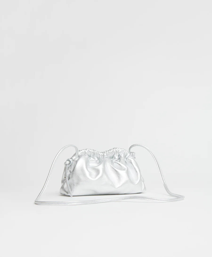 MINI CLOUD CLUTCH SILVER